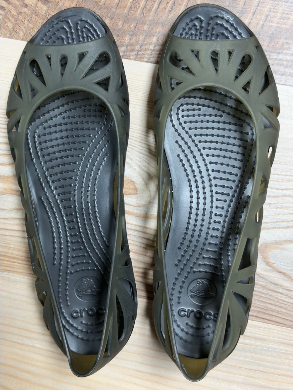 Crocs Adrina III Peep Toe Flats Olive Green Jelly Translucent Cutout Women's W8